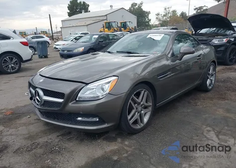2014 Mercedes-Benz Slk 250 z USA, uszkodzony, nr VIN WDDPK4HA4EF090082